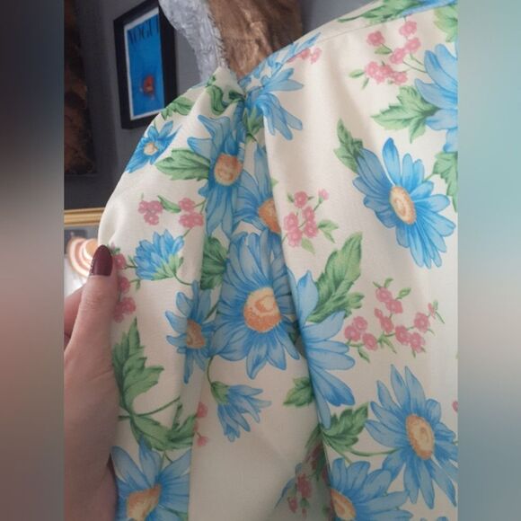 Nwt Voluminous Floral Puff Sleeve Blouse - Picture 3 of 14